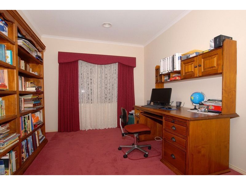 19 Heatherwood Grove, Langwarrin VIC 3910