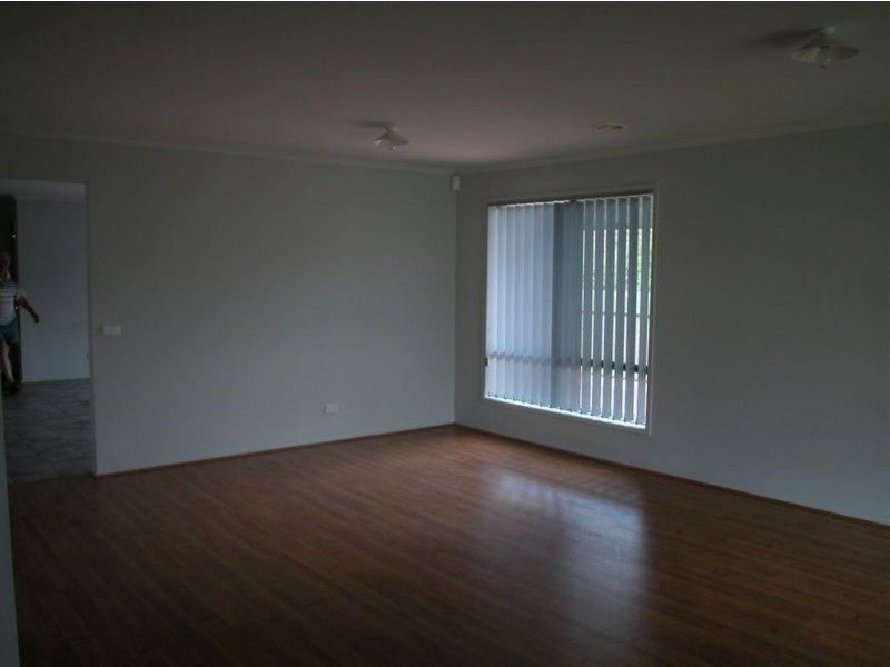 33 Jarman Drive, Langwarrin VIC 3910