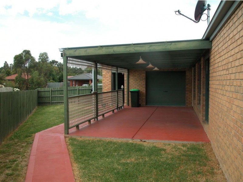 33 Jarman Drive, Langwarrin VIC 3910