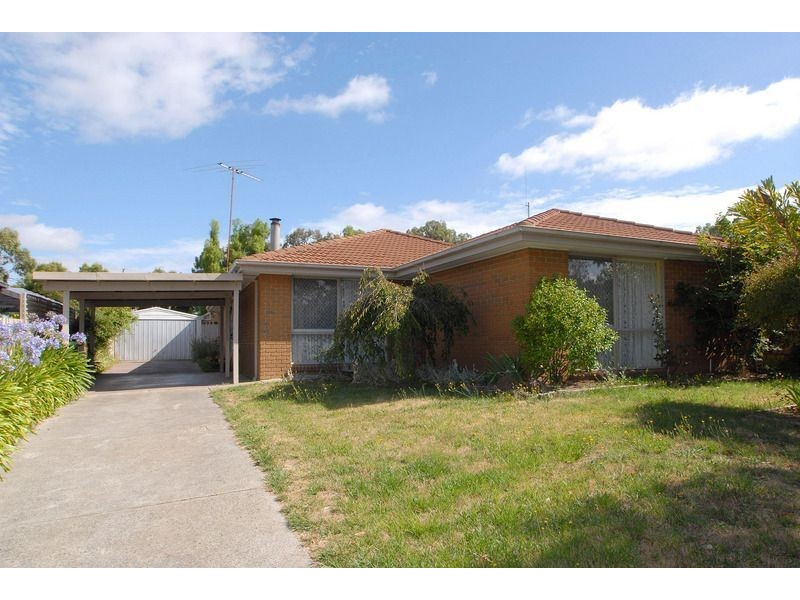 11 Jarman Drive, Langwarrin VIC 3910