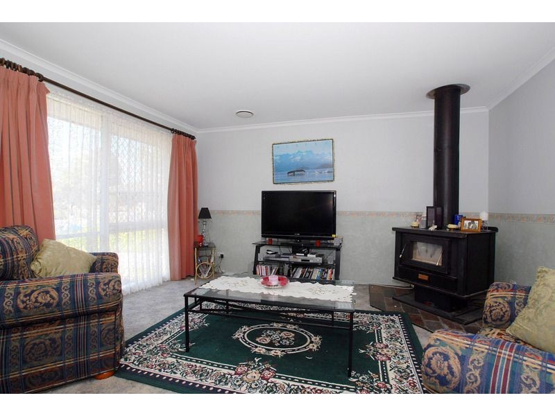 11 Jarman Drive, Langwarrin VIC 3910