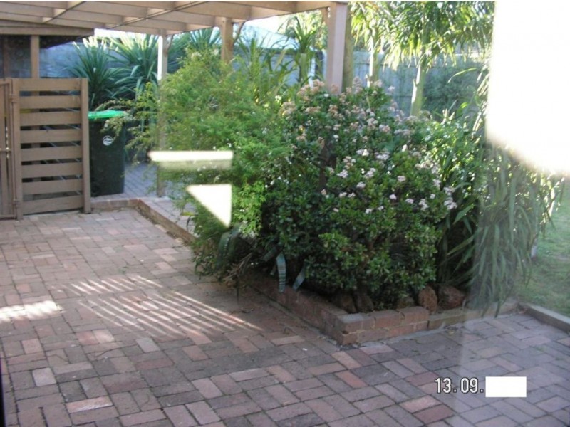 8 Raphael Crescent, Frankston VIC 3199