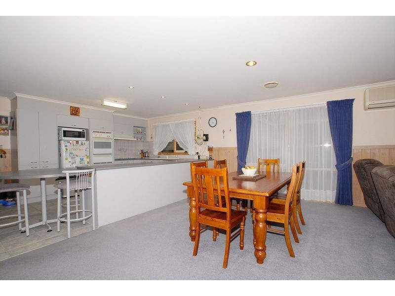 15 Bevnol Road, Langwarrin VIC 3910
