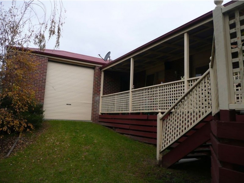 11 Micheala Court, Langwarrin VIC 3910