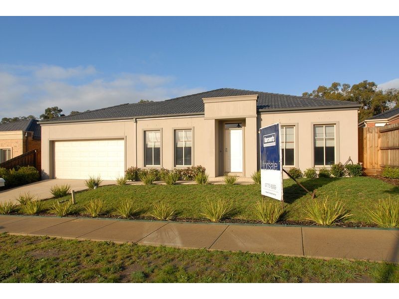 11 Aqueduct Road, Langwarrin VIC 3910