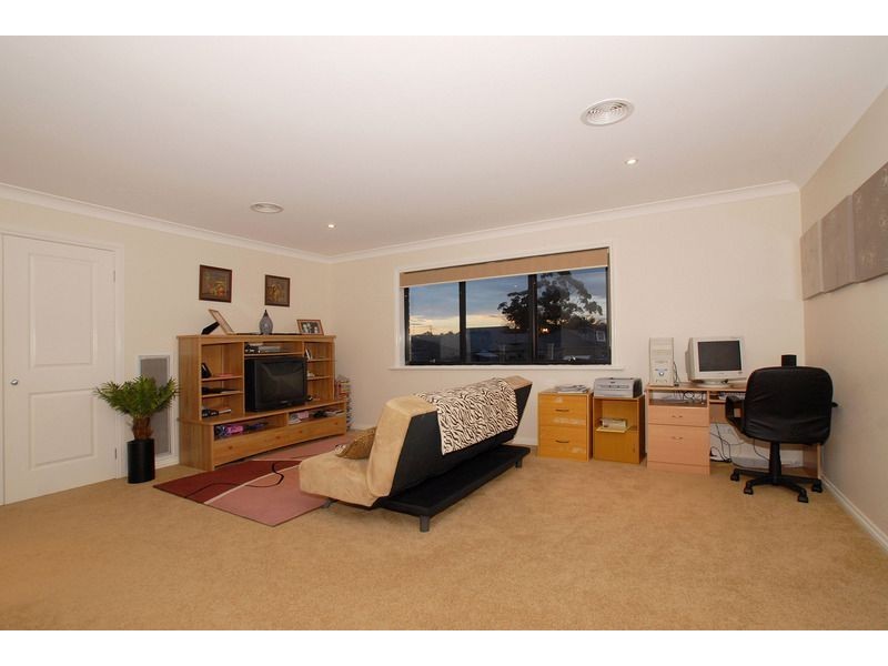 6 Fieldwood Lane, Langwarrin VIC 3910