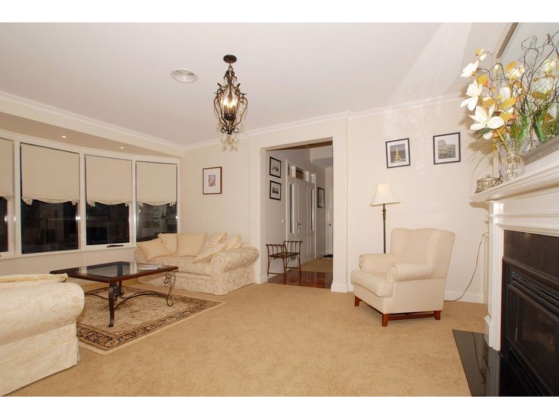 6 Fieldwood Lane, Langwarrin VIC 3910