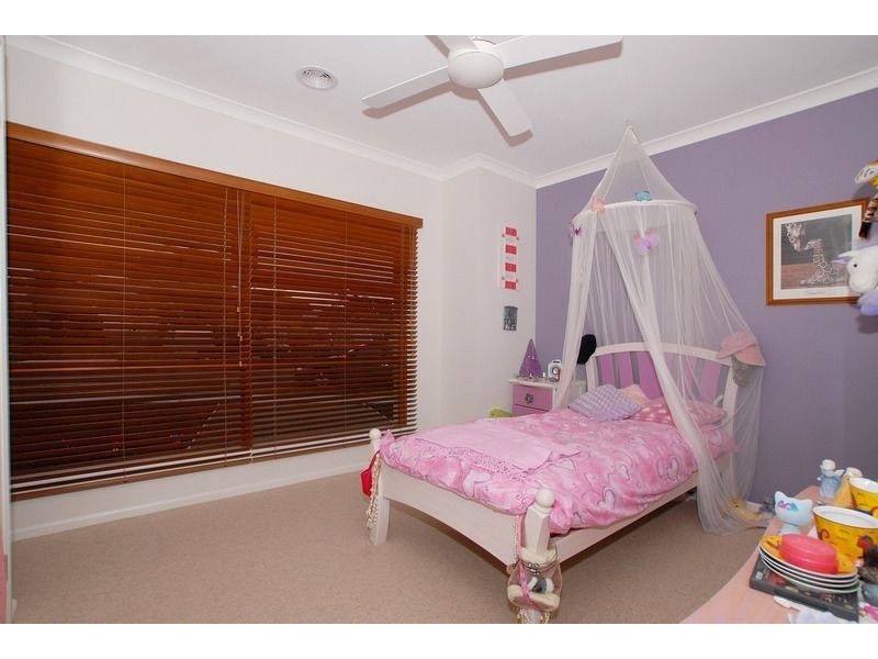 18 Blacksheoak Drive, Langwarrin VIC 3910