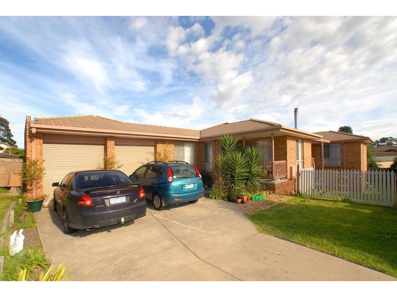 10 Warrindale Close, Langwarrin VIC 3910