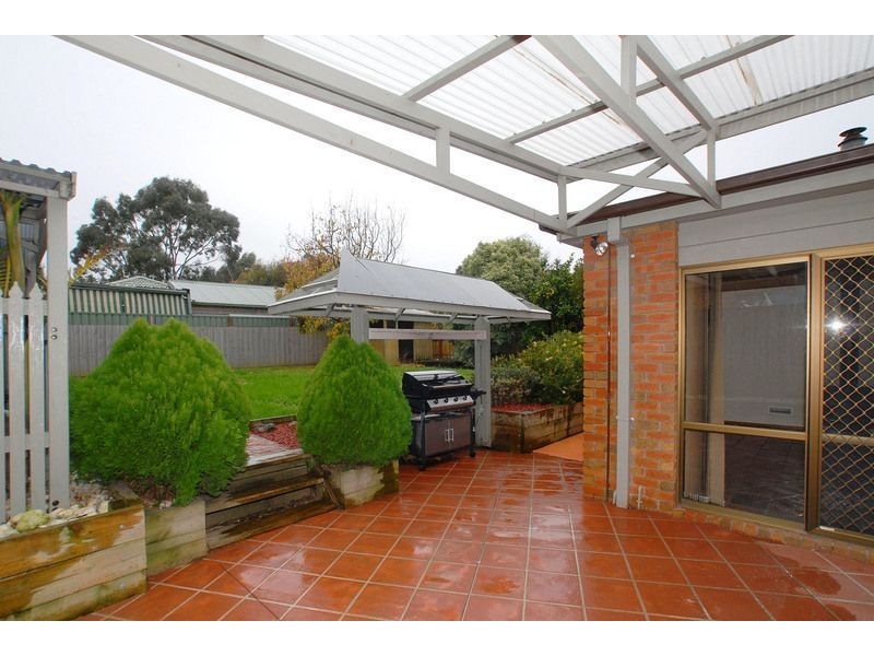 77 Burgess Drive, Langwarrin VIC 3910