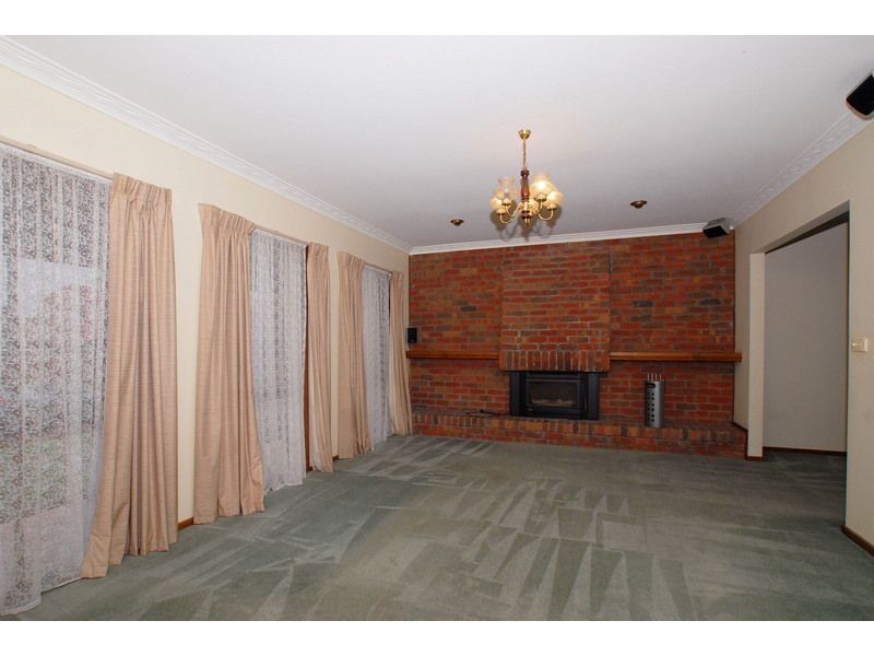 77 Burgess Drive, Langwarrin VIC 3910