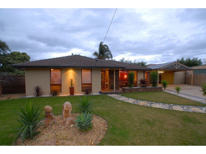 4 Natalie Court, Langwarrin VIC 3910