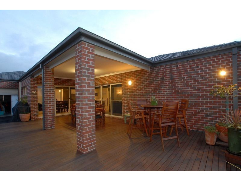 8 Aqueduct Road, Langwarrin VIC 3910
