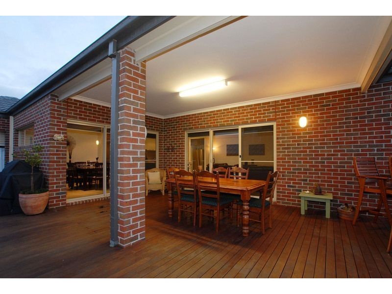 8 Aqueduct Road, Langwarrin VIC 3910