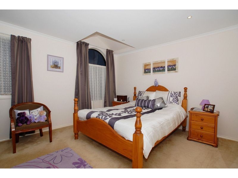 3/16 Pepperbush Crescent, Langwarrin VIC 3910