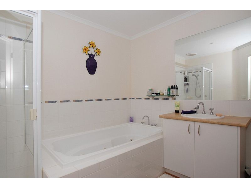 3/16 Pepperbush Crescent, Langwarrin VIC 3910