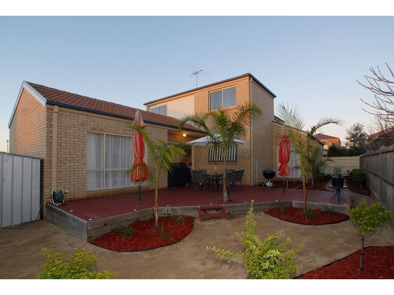 3/16 Pepperbush Crescent, Langwarrin VIC 3910