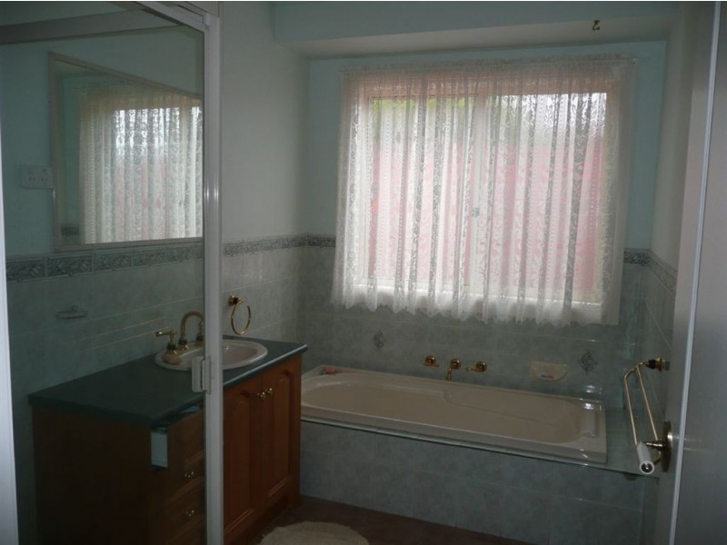 21 Delgany Rise, Langwarrin VIC 3910