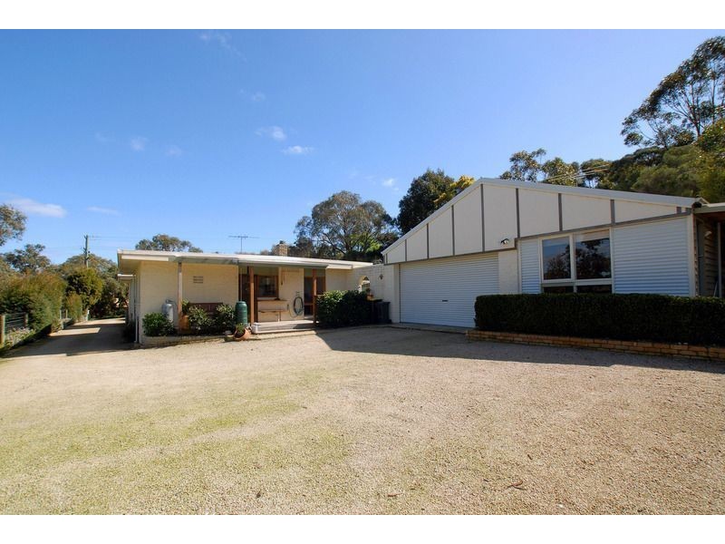 90 Weeroona Road, Langwarrin VIC 3910
