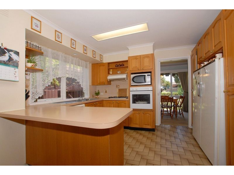 15 Bush Court, Langwarrin VIC 3910