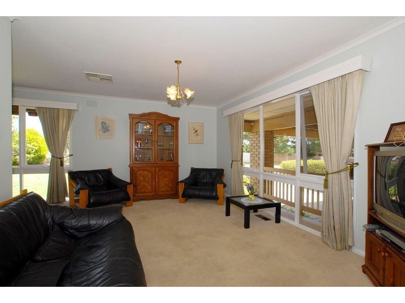 15 Bush Court, Langwarrin VIC 3910