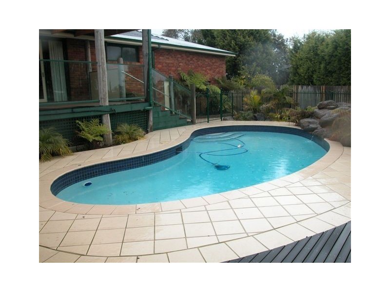 2 The Crest, Langwarrin VIC 3910