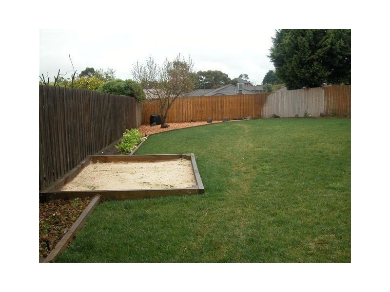 2 The Crest, Langwarrin VIC 3910