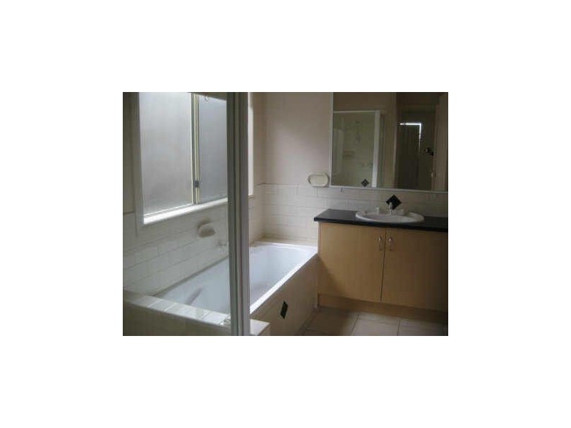 1/19 Julie Court, Langwarrin VIC 3910