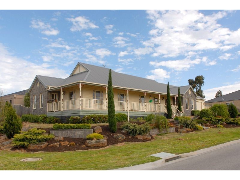 2 Brown Thornbill Court, Langwarrin VIC 3910