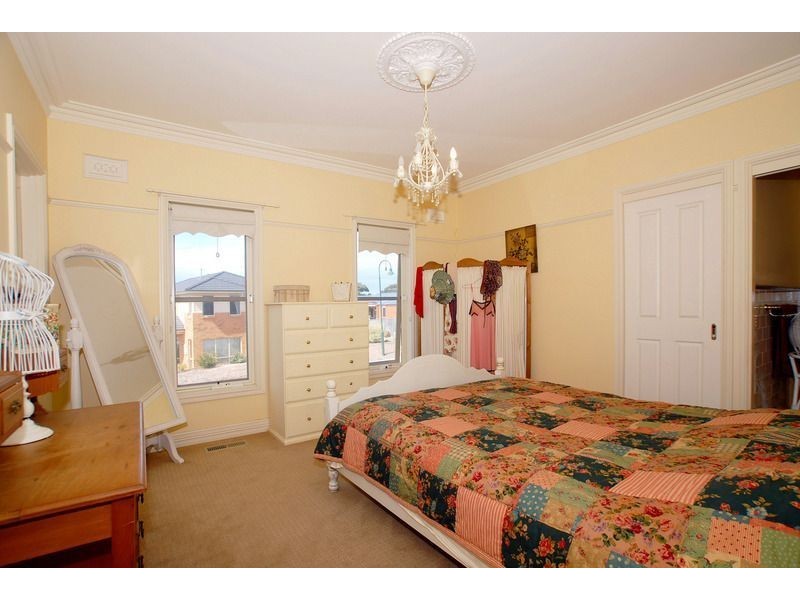 2 Brown Thornbill Court, Langwarrin VIC 3910