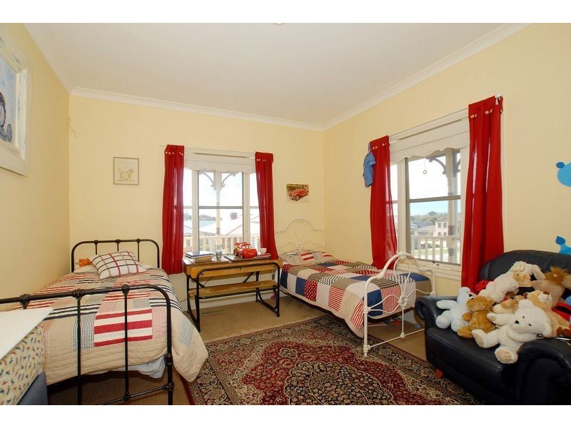 2 Brown Thornbill Court, Langwarrin VIC 3910