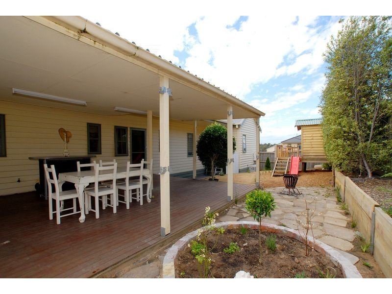 2 Brown Thornbill Court, Langwarrin VIC 3910