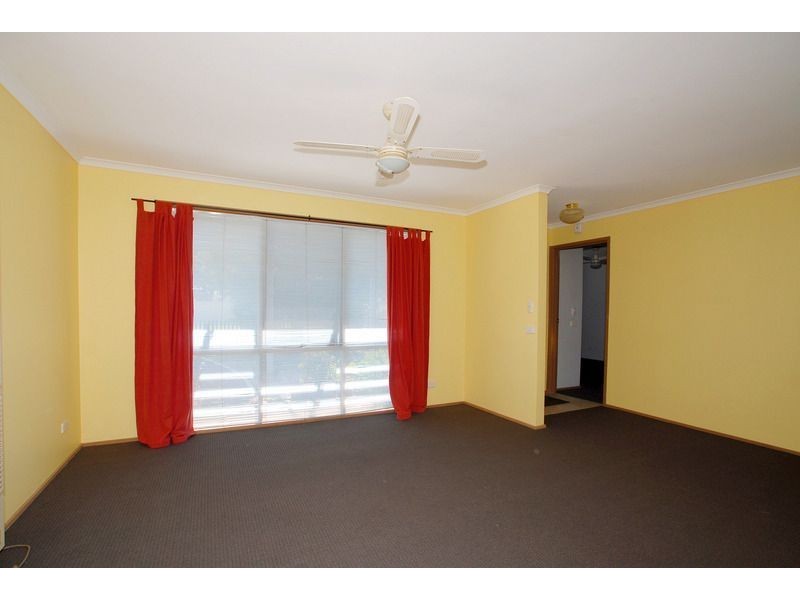 2/2 Aldershot Road, Langwarrin VIC 3910