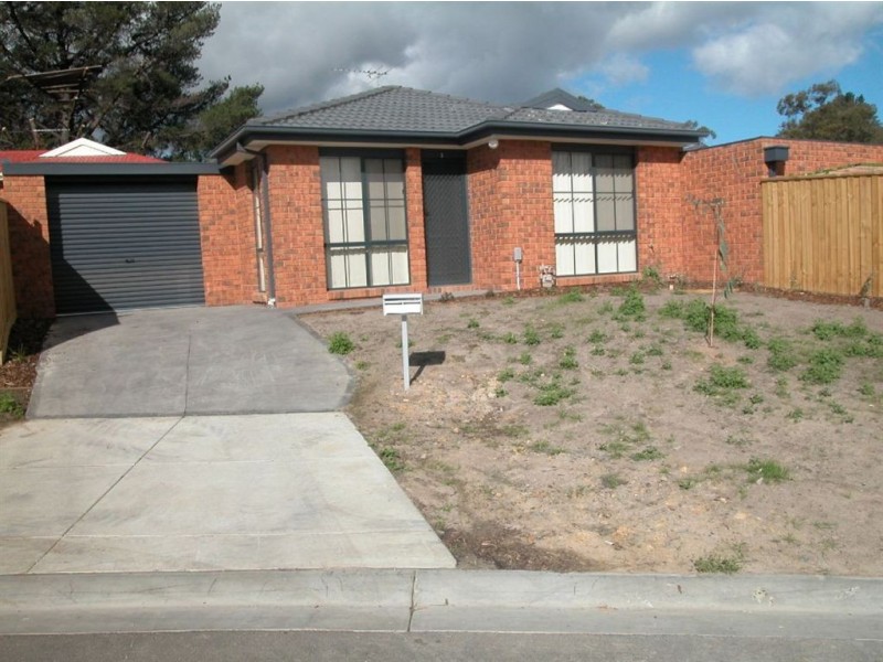 14 Daniel Drive, Langwarrin VIC 3910