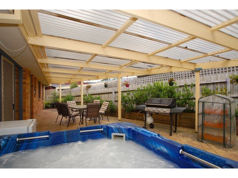 17 Langewan Rd, Langwarrin VIC 3910