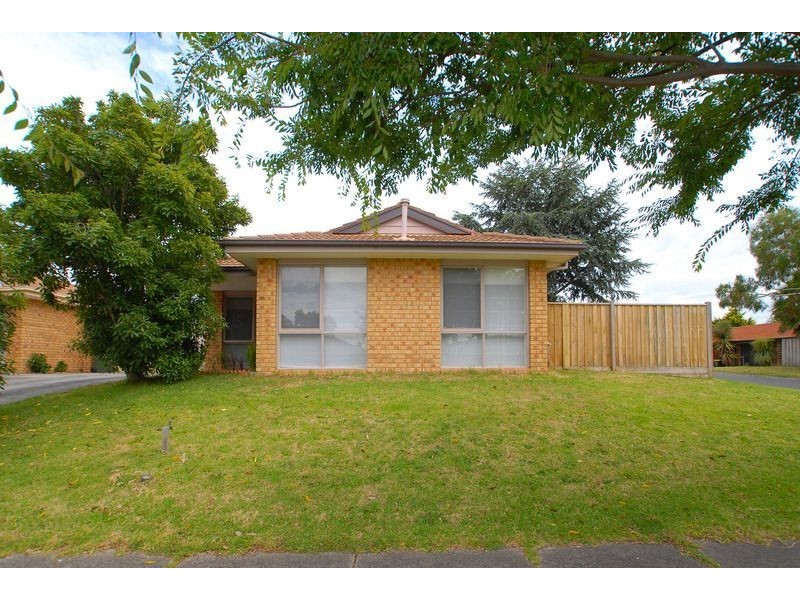 1/22 Dunn Crescent, Langwarrin VIC 3910