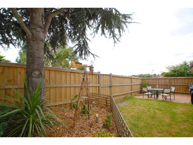 1/22 Dunn Crescent, Langwarrin VIC 3910