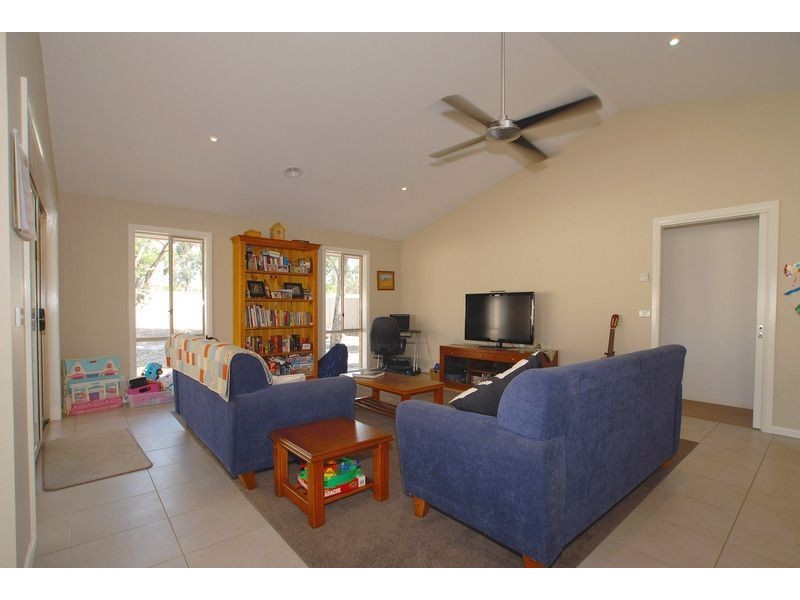 4 Black Sheoak Place, Langwarrin VIC 3910