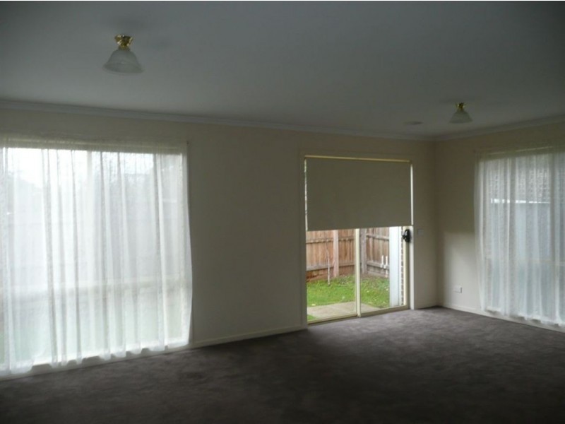 4/4 John Street, Langwarrin VIC 3910