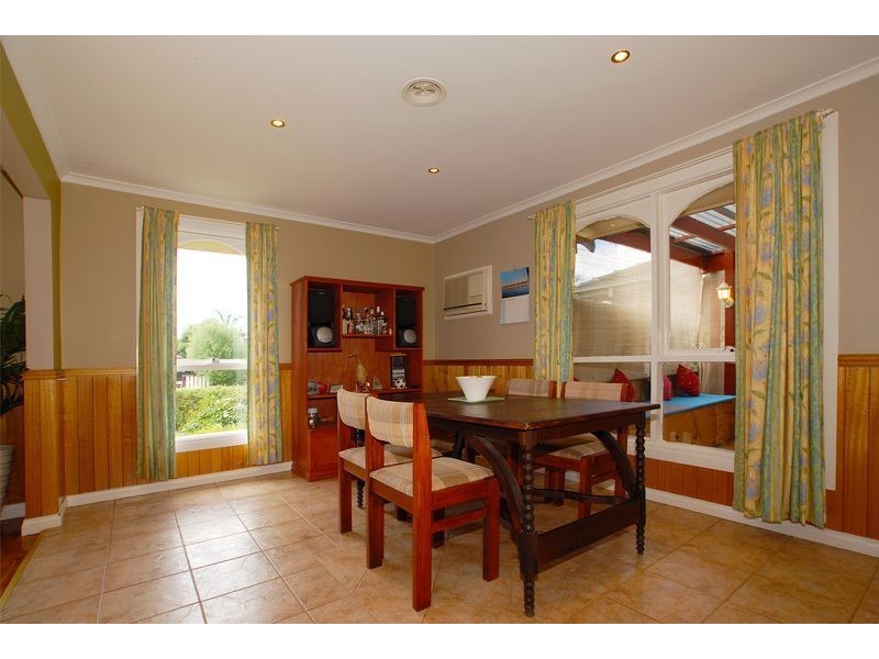 9 Paterson Ave, Langwarrin VIC 3910