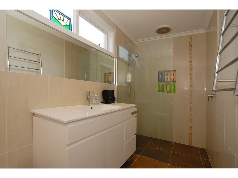 9 Paterson Ave, Langwarrin VIC 3910