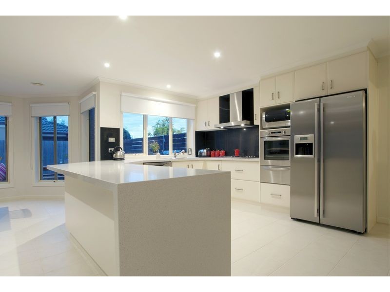 19 Cavill Close, Langwarrin VIC 3910