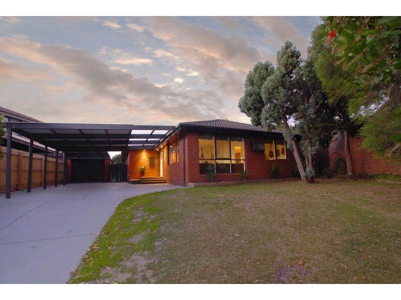 13 Carisbrook Court, Langwarrin VIC 3910