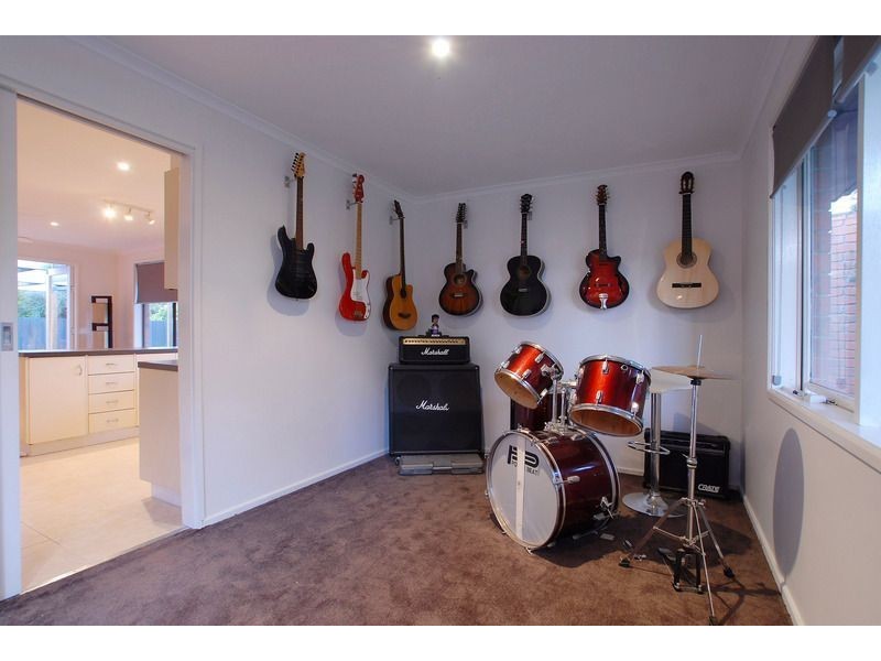 13 Carisbrook Court, Langwarrin VIC 3910