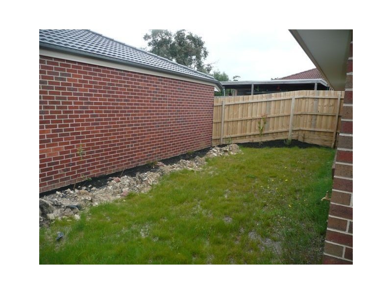 1/27 Tyrone St, Langwarrin VIC 3910