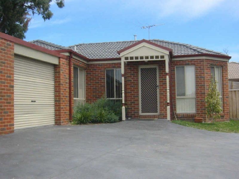 2/19 Julie Court, Langwarrin VIC 3910
