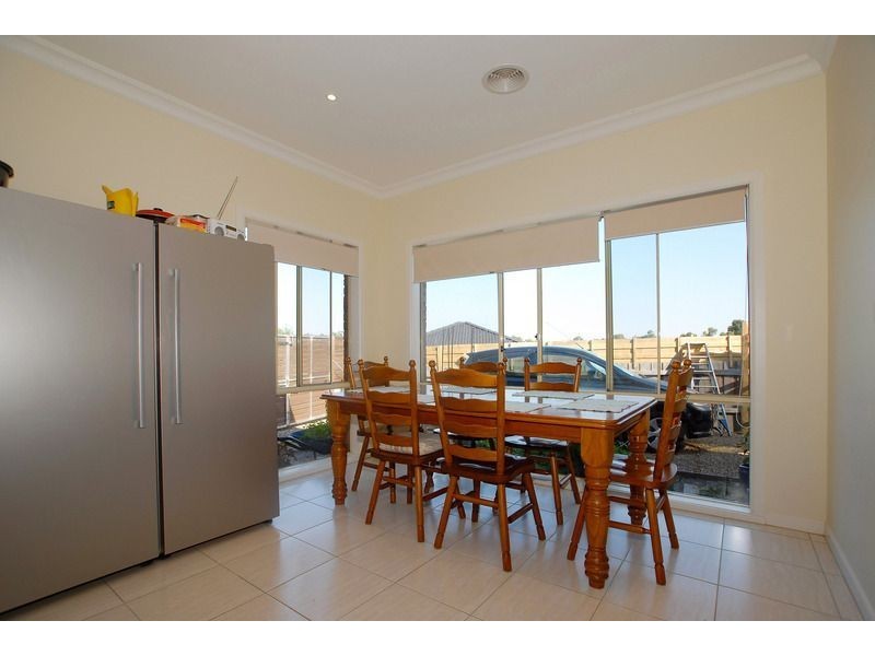 21 Park Valley Crescent, Langwarrin VIC 3910
