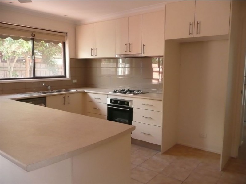 38 Sunbird Crescent, Carrum Downs VIC 3201