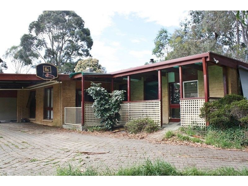 36 Ashbourne Road, Woodend VIC 3442