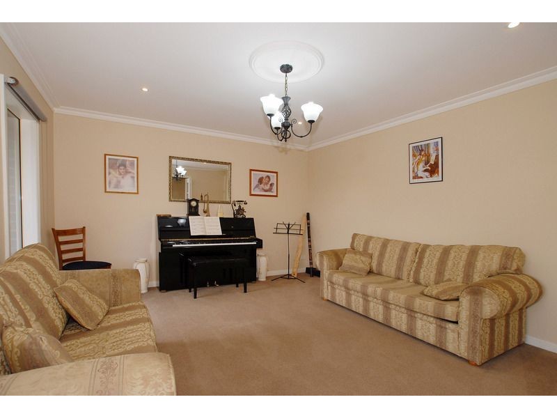 7 Bluegum Mews, Langwarrin VIC 3910